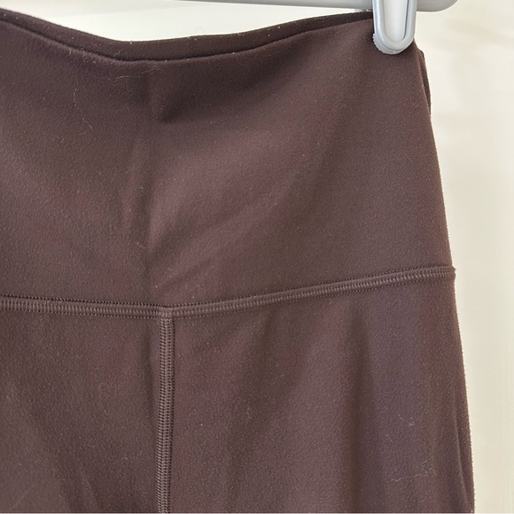 lululemon athletica French Press Brown 21” Crop Align Leggings, Size 6 - Picture 3 of 8